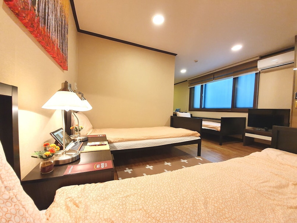 hotel room