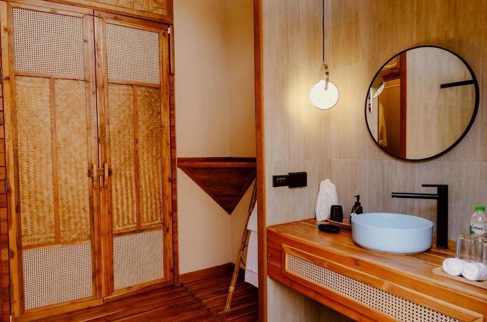 Lomhaijai Homestay