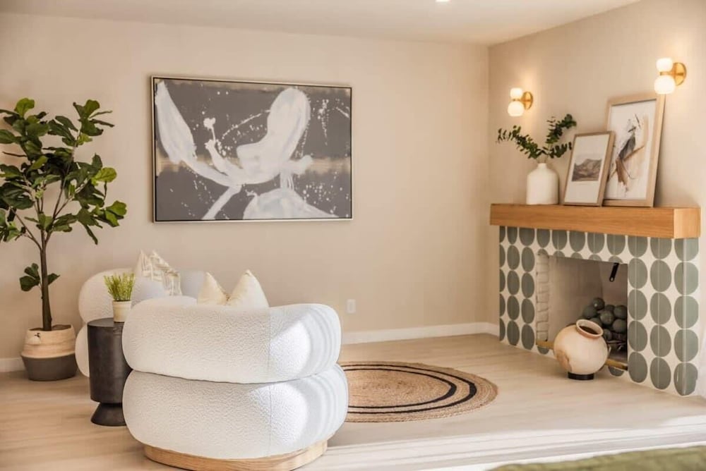 @ Marbella Lane - Vibrant & Chic Designer Home