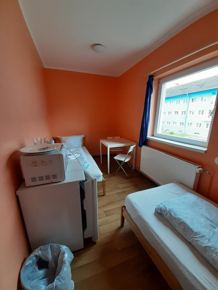2-Rent Group Hostel Rooms&Apartments TUB19A