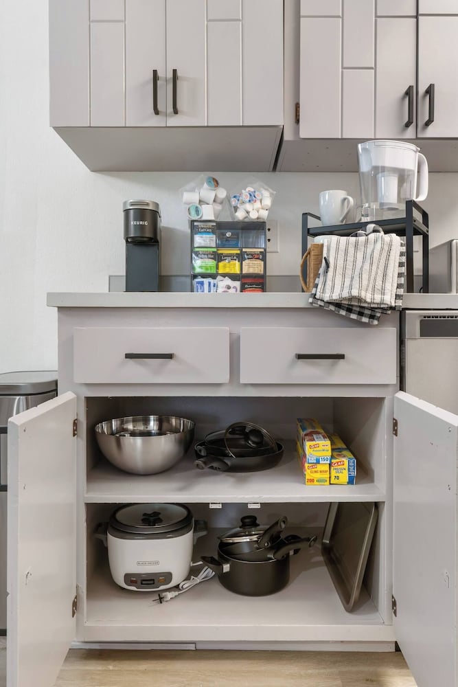 Comfortable Kirkland Home for Family & Remote Work