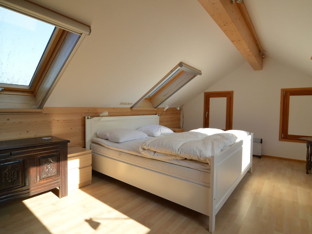 Holiday Home in Izier With Roofed Terrace, Garden, Parking view 2