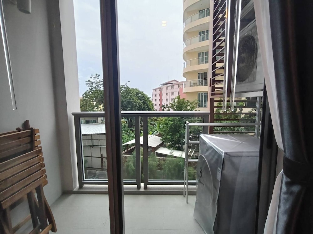 432- Downtown 1 Bedroom Apartment, Unixx Pattaya