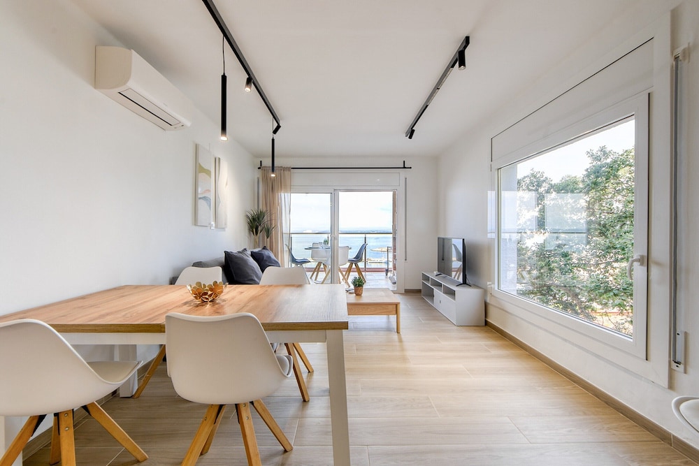 Apartment Near Playa De Roses Beach