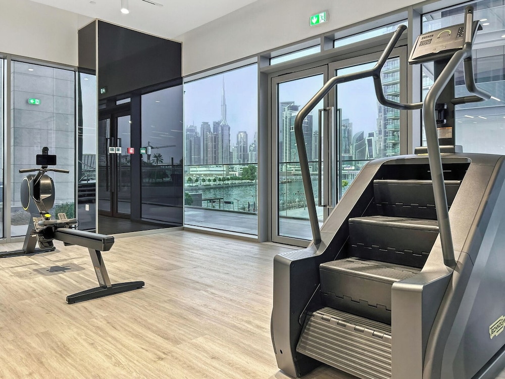 3BR with Burj Khalifa and Canal View