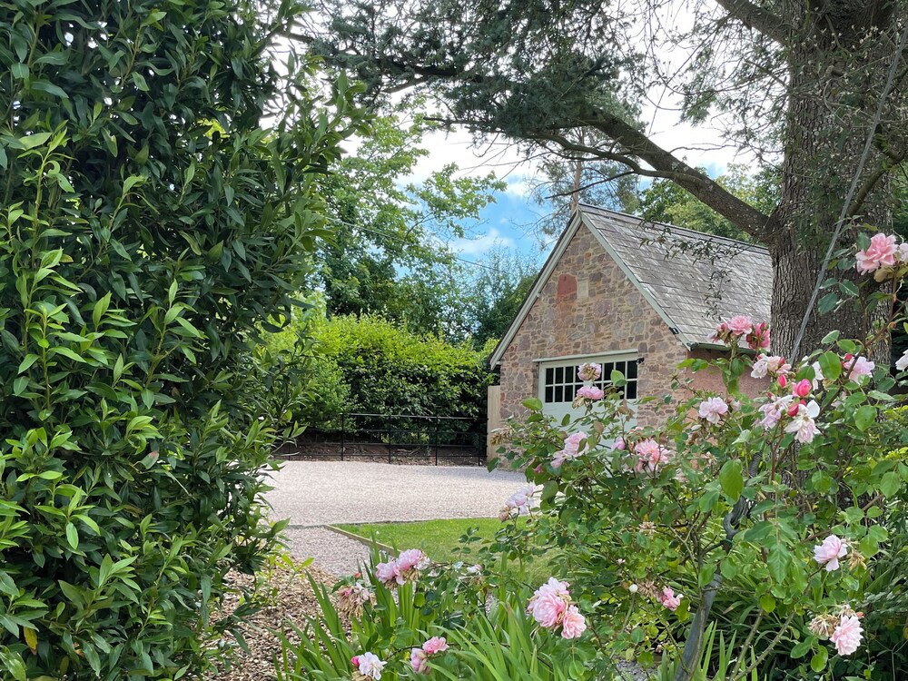 Court Lodge