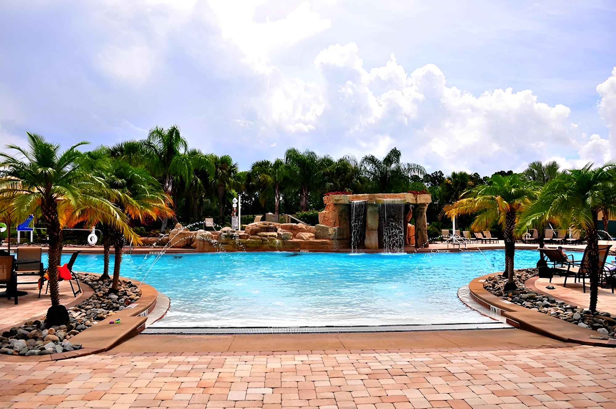 Paradise Palms 8852 - Image 1