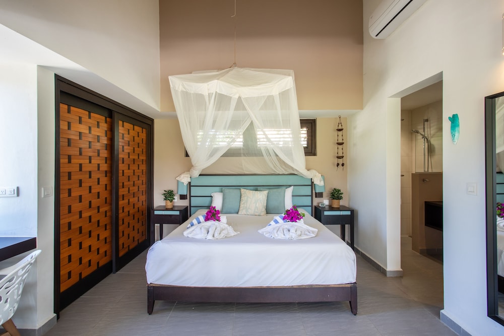 Blue Bay Bungalows - The Garden view 3