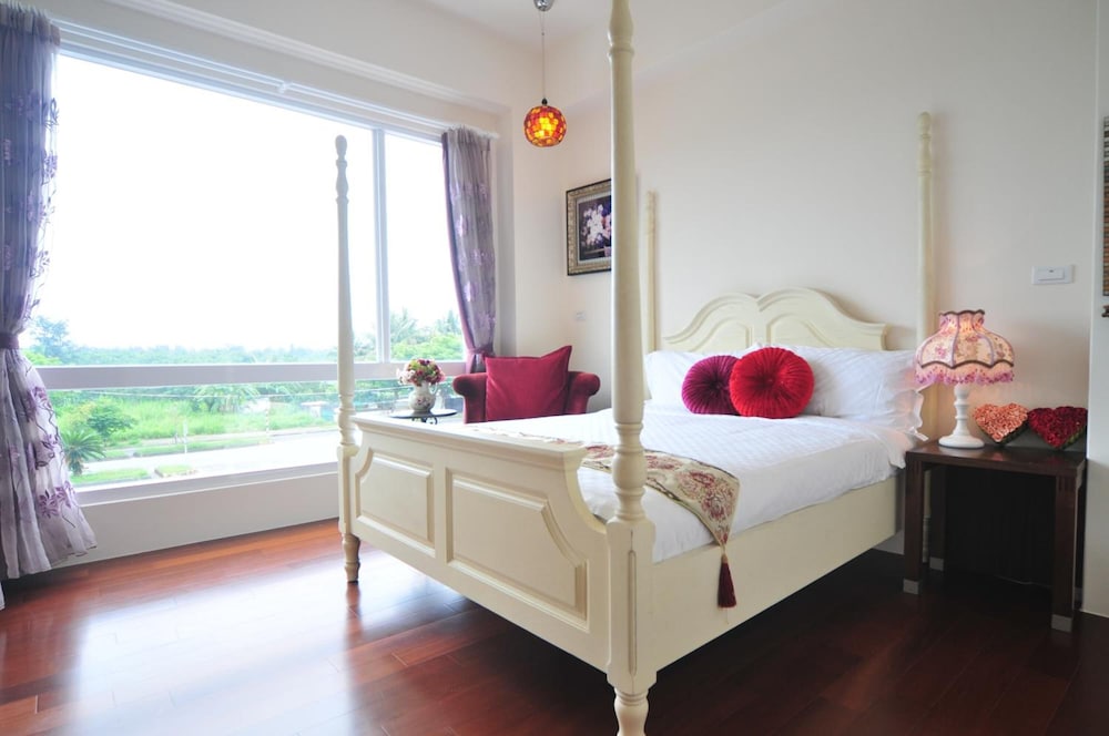Full Sun House B&B
