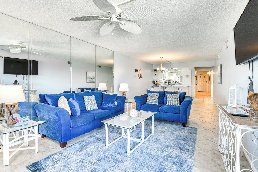 Regency Towers PCB Condo: Beach Access & 2 Pools