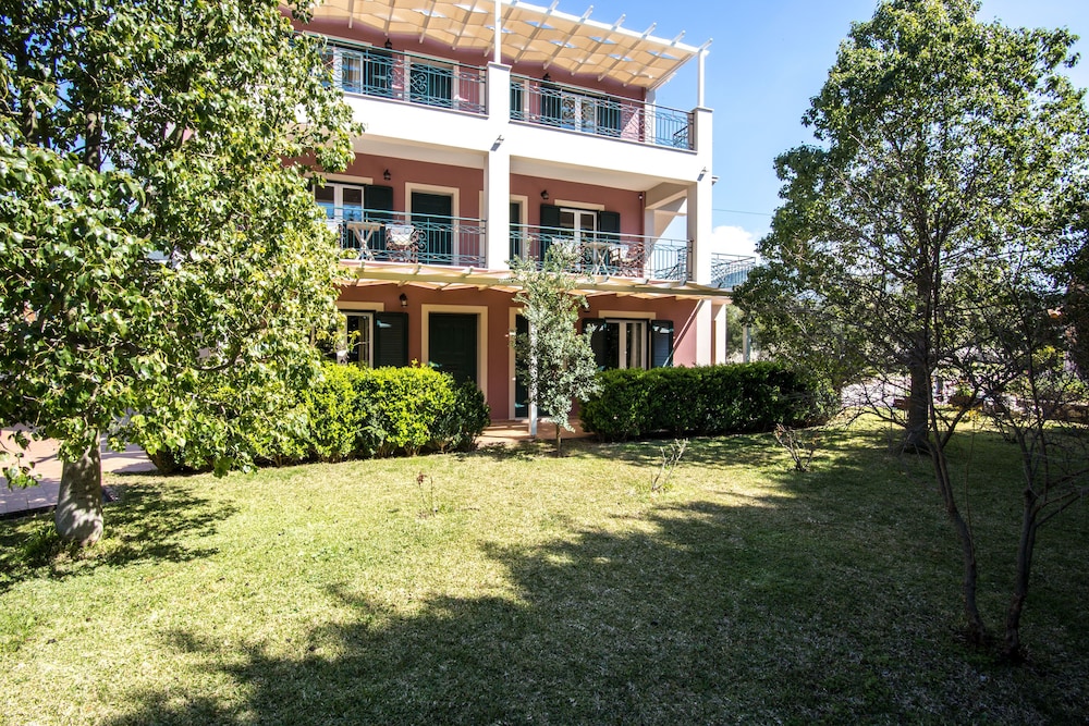 Dina Apartments