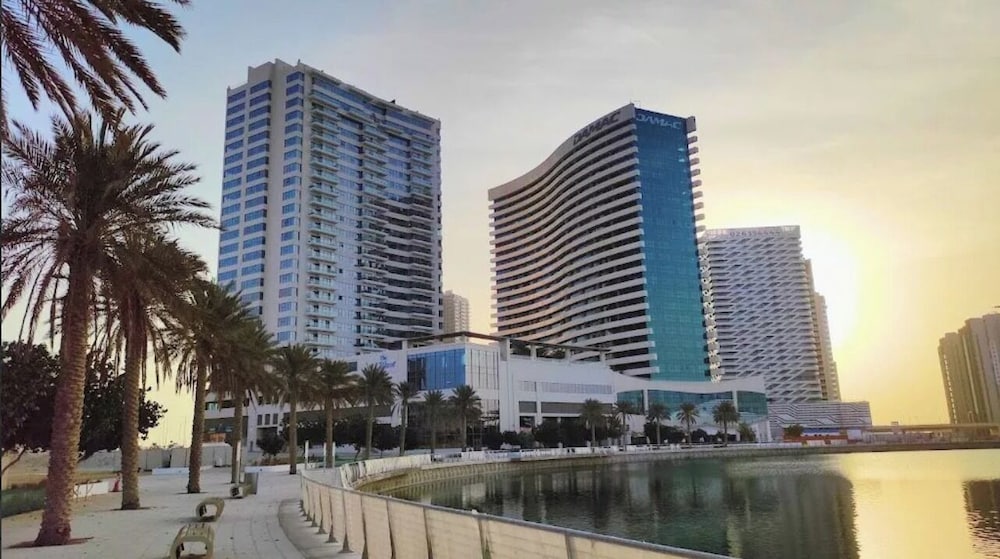 Bloomfields Iconic 2BR Wave Tower