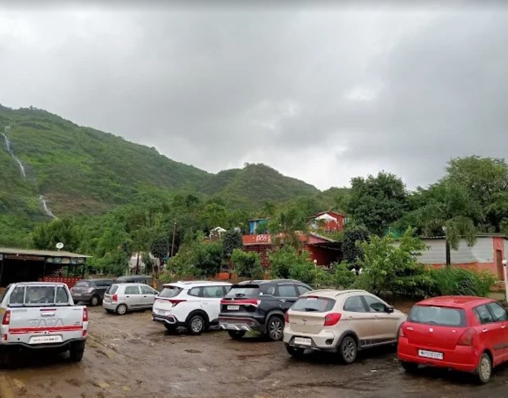 Hotel Krushnai Athavan Farm House