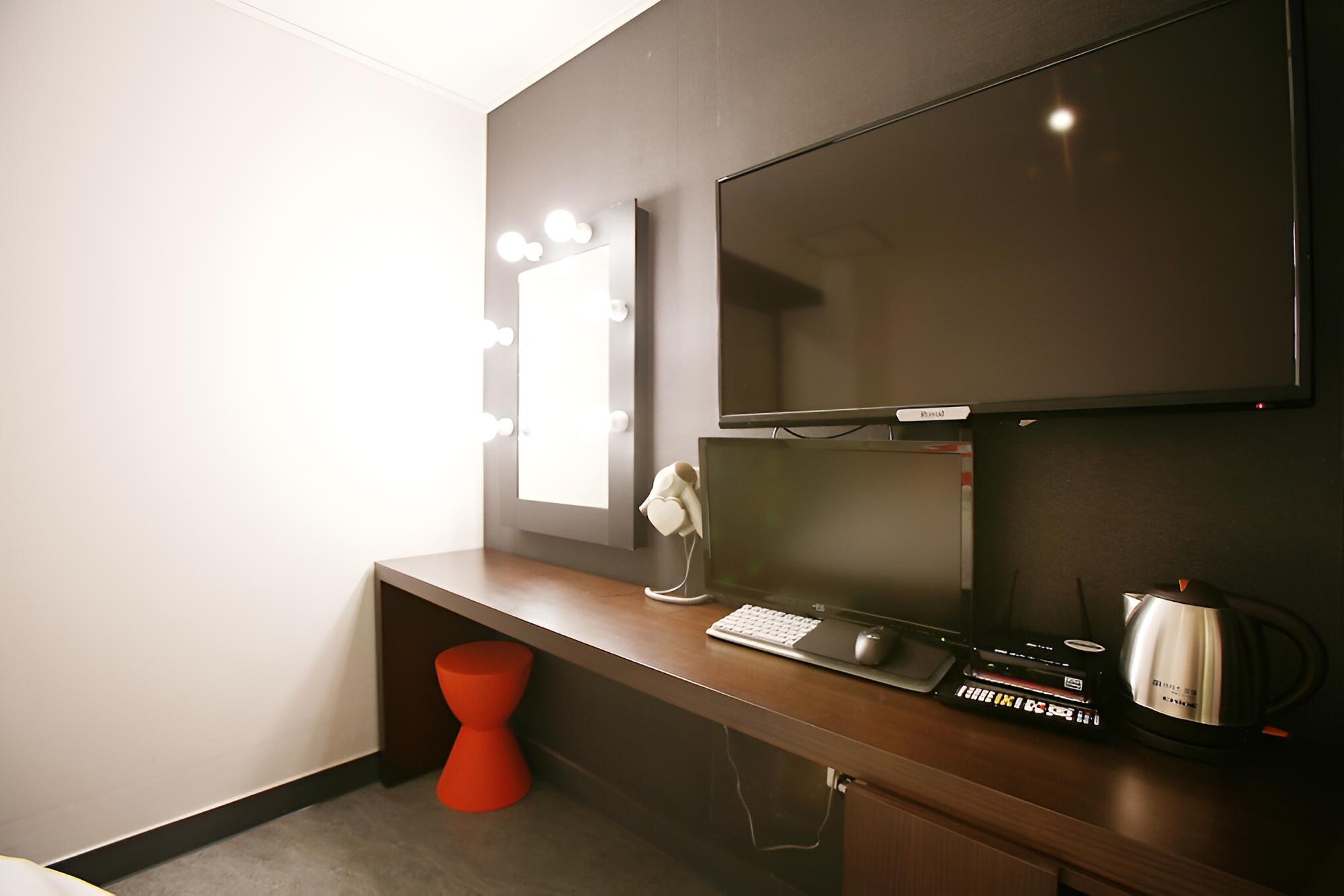 Suwon Hotel DS view 2
