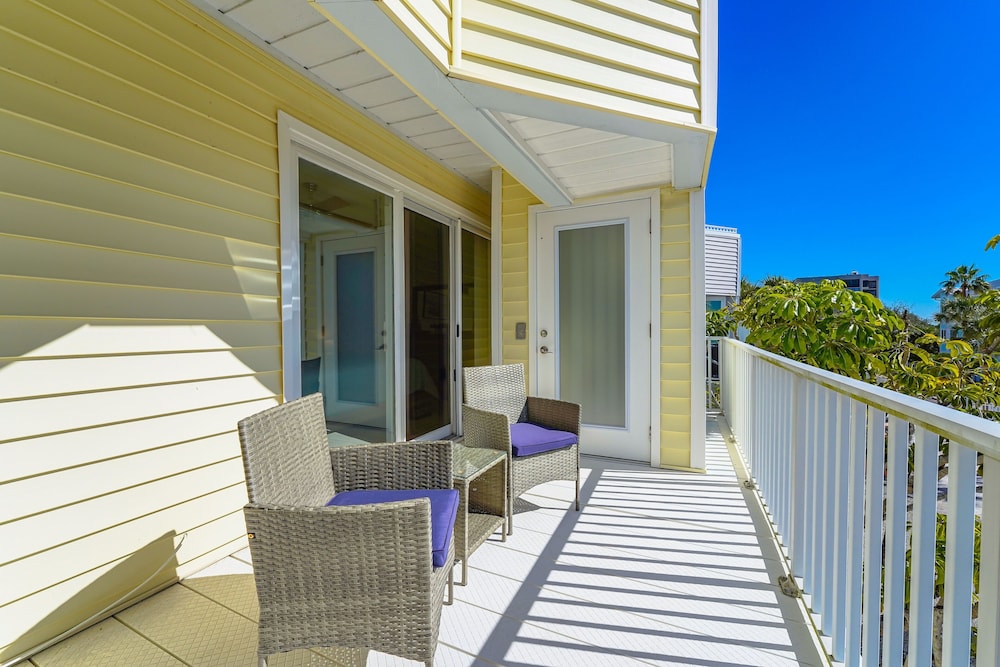 Coastal Surfside by Beachside Management view 3