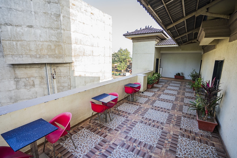 Pride Biznotel - The Maison Anand view 2