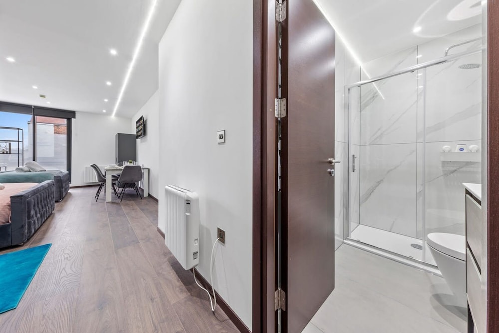 Modern Luxury Studio Near Euston Central London