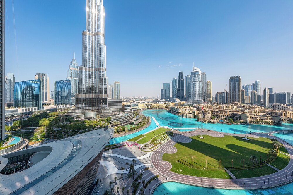 NYE Fireworks – Burj Khalifa & Fountain View