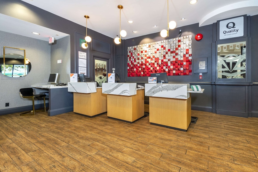 Quality Inn & Suites-4