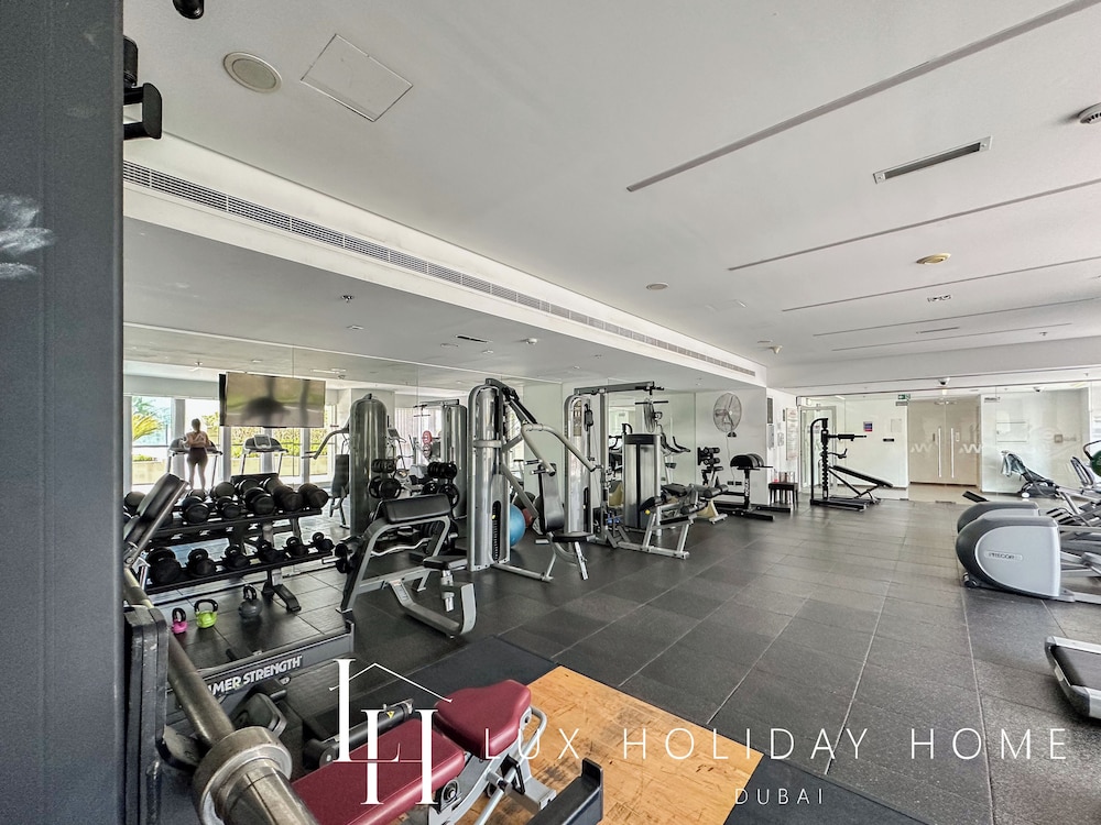LUX  The West Avenue Dubai Marina Suite