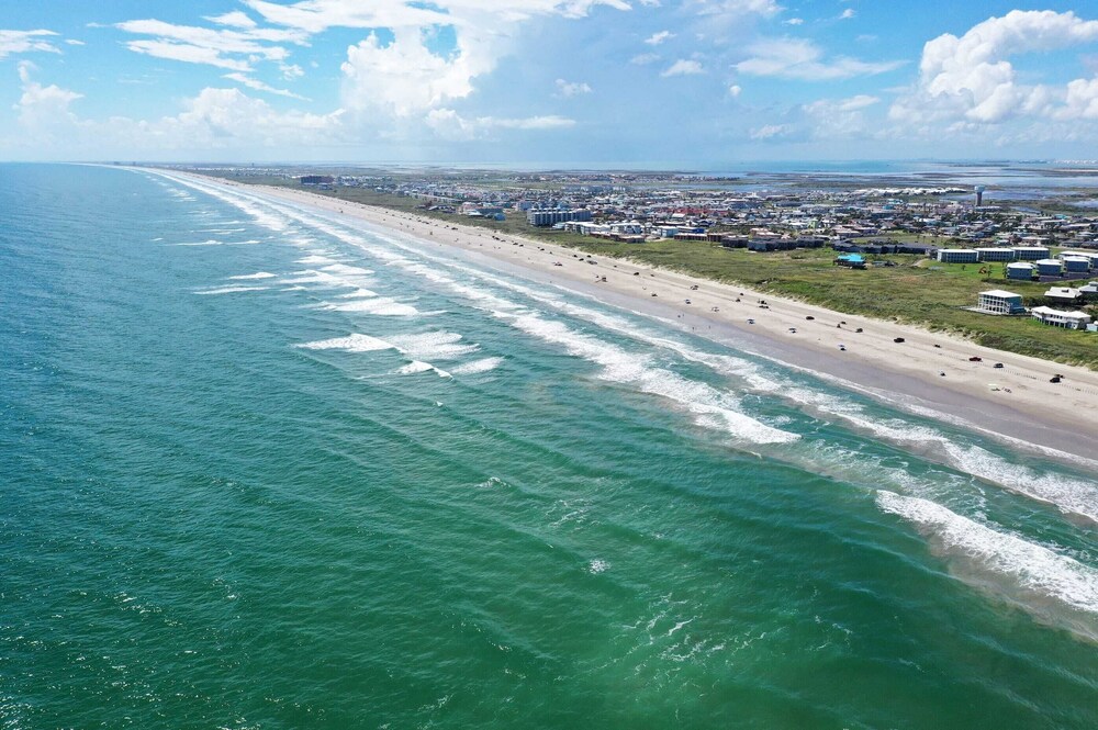 2 Coasta Bahia Condos Mins to the Beach + Pool & Golf Cart Zone