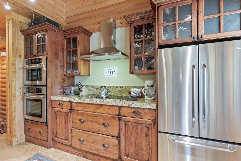 Chaparral at Deer Valley Resort - Three Bedroom Condo with Hot Tub #102 3 Condo