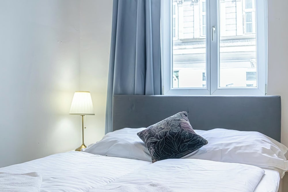 Bright Apartment Near Wiener Stadthalle