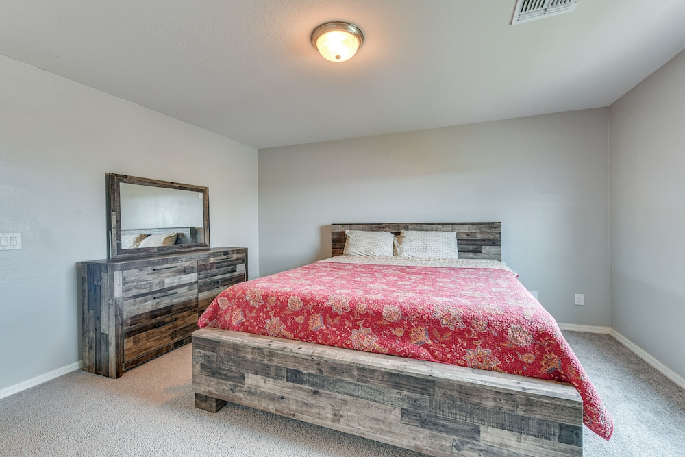 Lovely Family Home w/ Private Yard in Florence! view 5