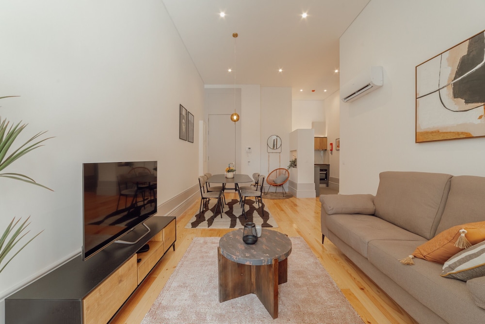 Heart OF Porto Apartment B Terrace by Vacationy