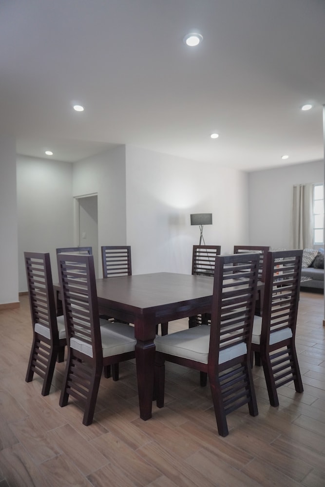 Modern Flat with 2 Bedrooms Near sea