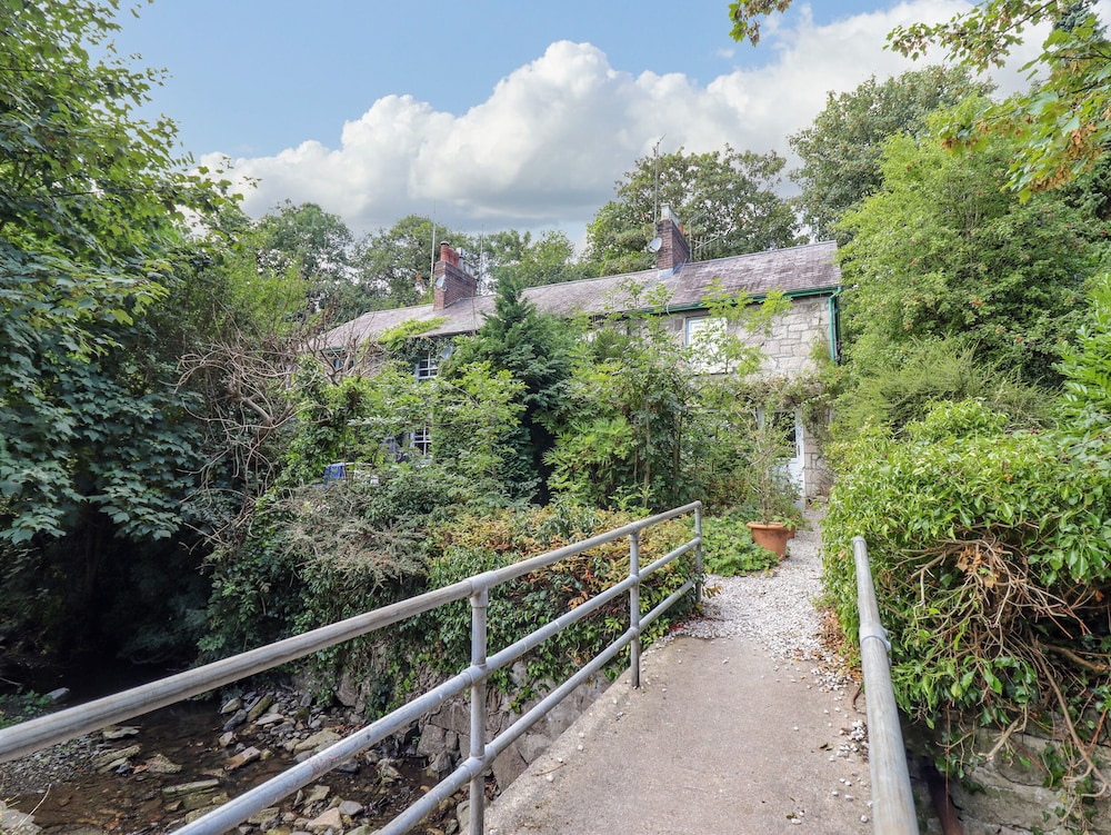 26 Llawr Pentre