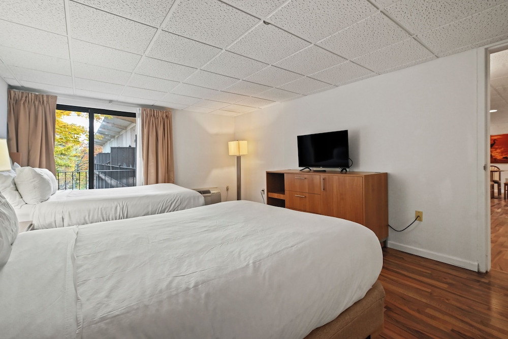 Mountain Laurel Resort