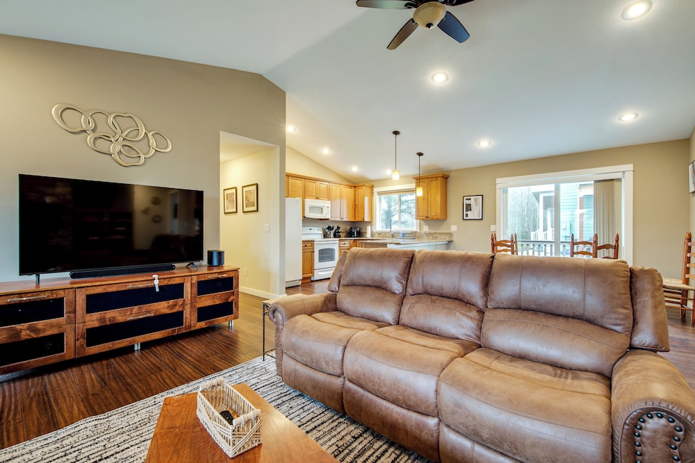 < 2 Blocks to Beach! Pet-friendly Home in Moclips