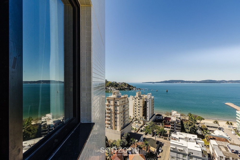 MHF II Apts Variados em Prédio com Vista para o Mar em Itapema