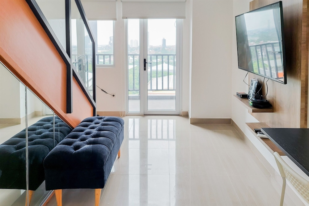 Good Deal And Comfortable Studio Loft At Kingland Avenue Apartment