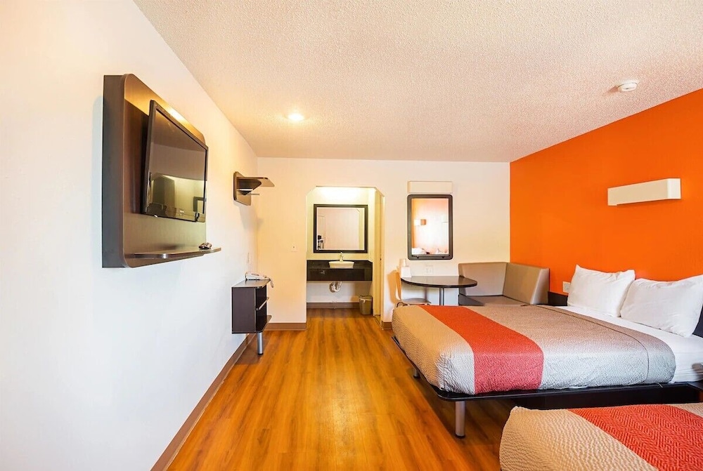 Economy Hotel Kansas City