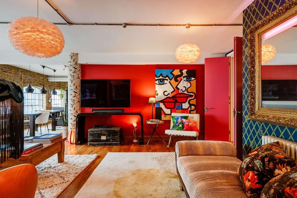 Luxury Warehouse Loft With Lift Near London Bridge view 2