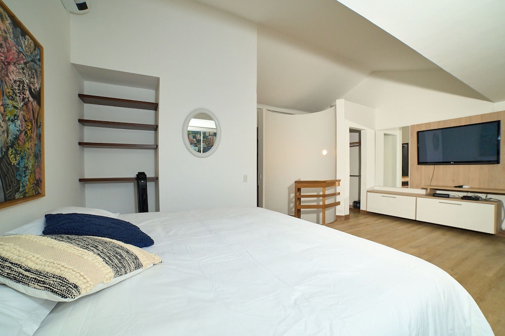Edificio Casa Roma by Host Medellin