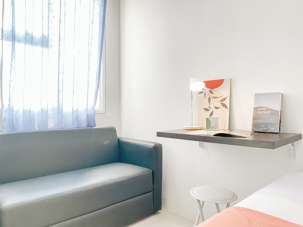 Enjoy and Cozy Living Studio Transpark Juanda Bekasi Timur Apartment