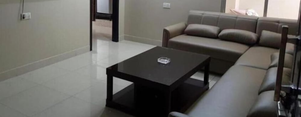 Faizi Apartments