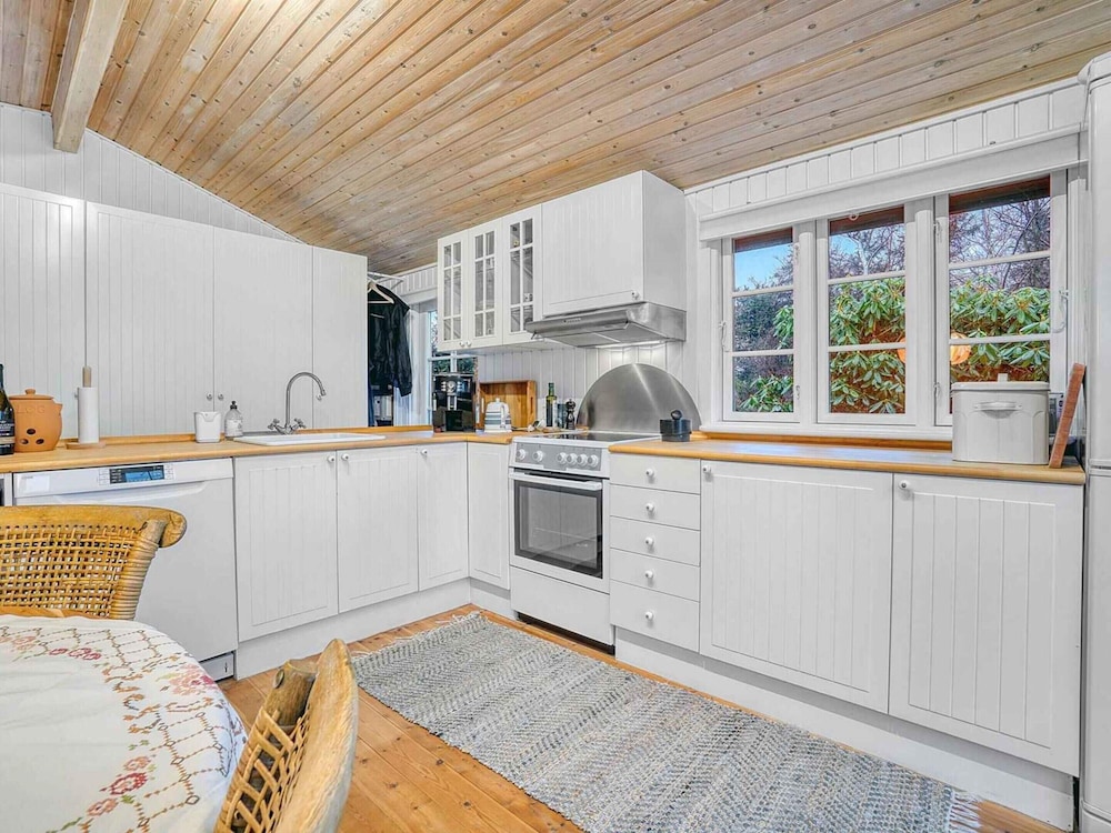 5 Star Holiday Home in Dronningmolle