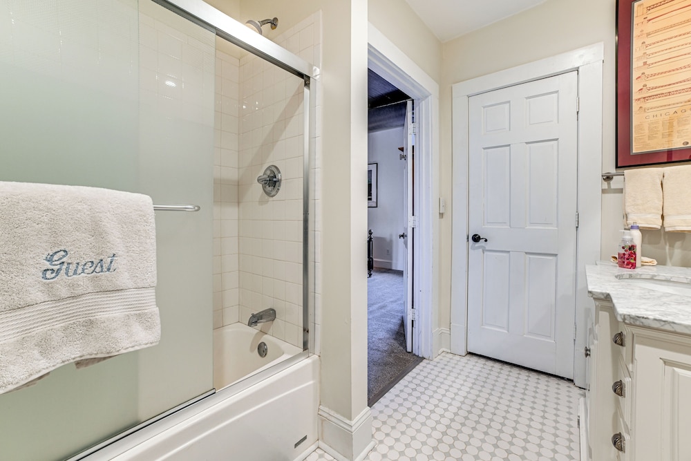 Steps to Historic Riverfront: Chic Dtwn Condo!