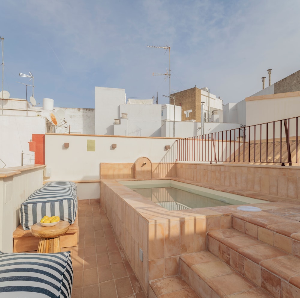 Lirium Casa Patio
