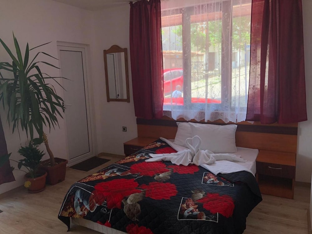 Guest House Liliya