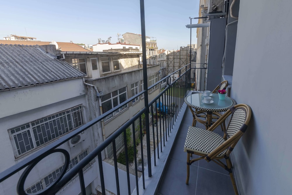 Royal Taksim Süitleri - Image 7