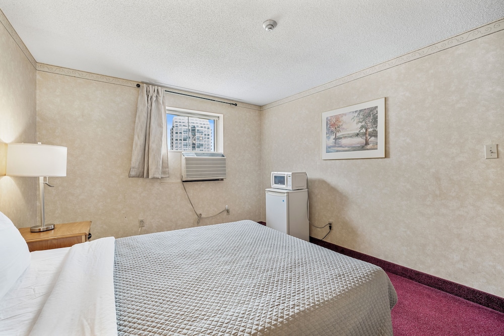 Guelph Vacations - Royal Inn and Suites at Guelph - Property Image 53