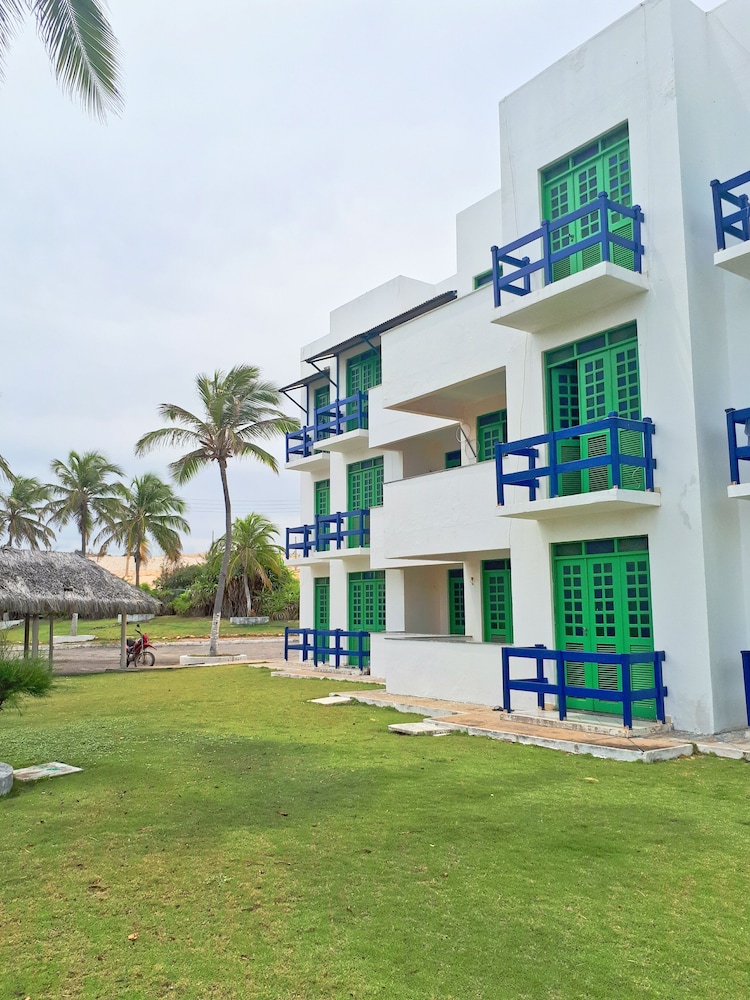 Hotel Porto Canoa Flats - Image 1