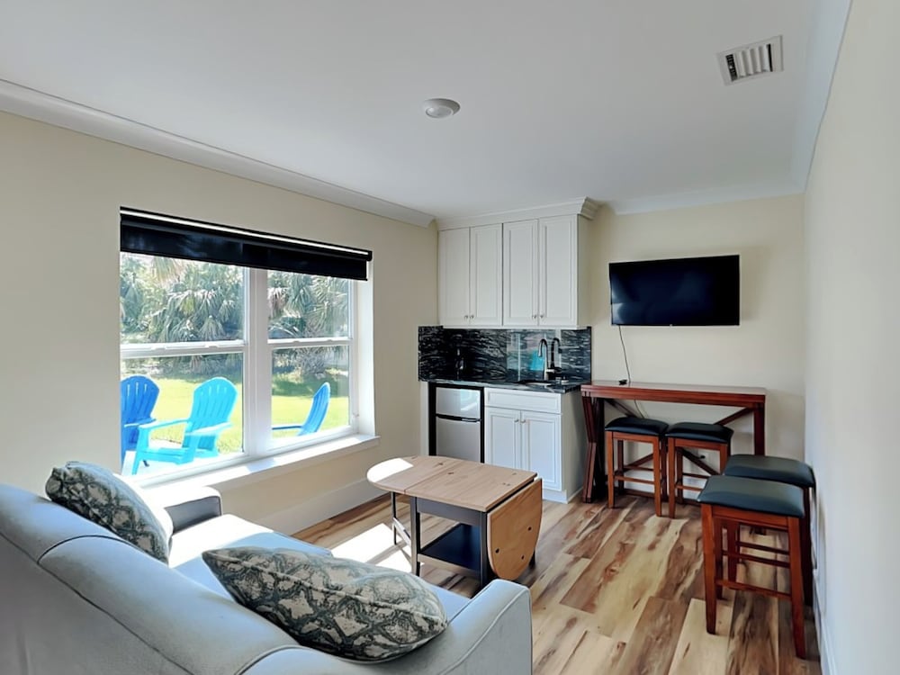 Atlantic Beach House by Distinctive Beach Rentals