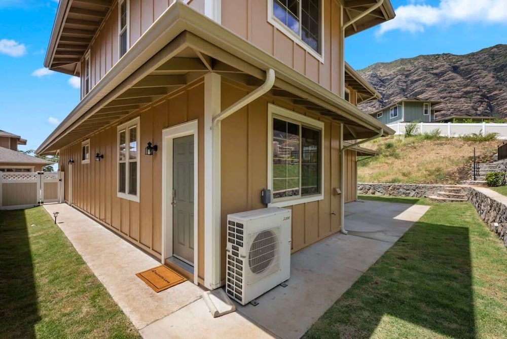 Marbella Lane Nohea Stylish Home Makaha