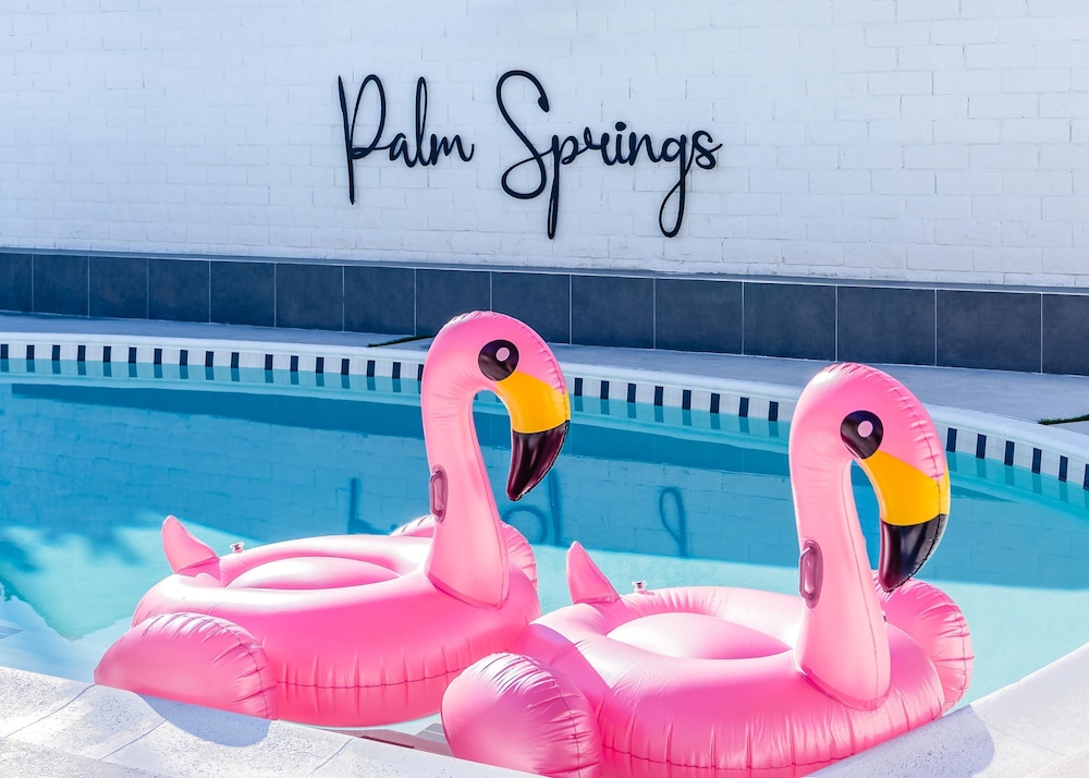 Palm Springs Escape Pool Spa Mountain Vibes